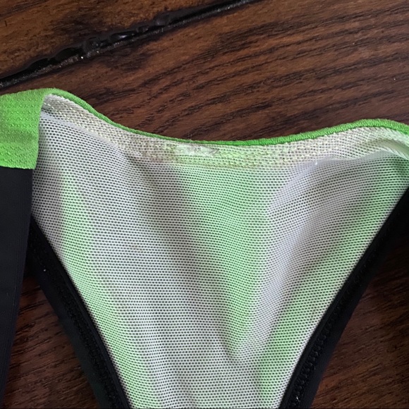 Lululemon Cardio Kick Racerback Tank Green - Picture 6 of 9